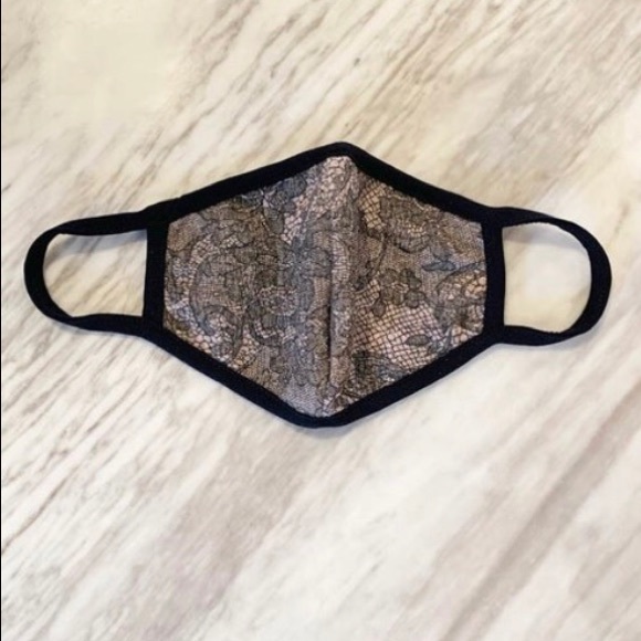 4 Piece Set Protective Face Mask Set - Picture 3 of 5